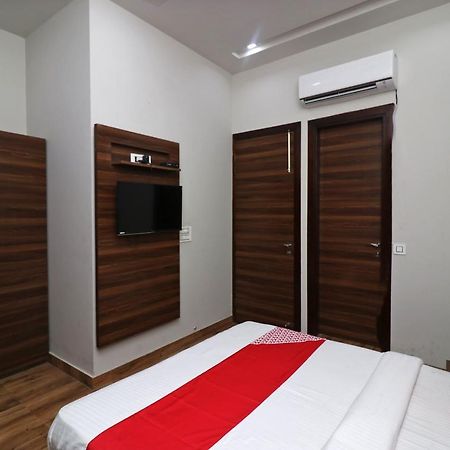 Oyo 38799 Savoy Guest House Panipat Exterior photo